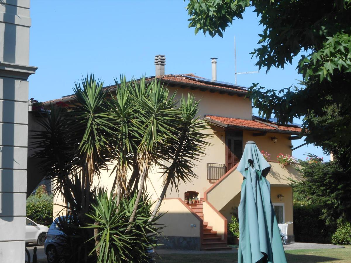 Casa Vacanze Orsi ลุคคา ภายนอก รูปภาพ