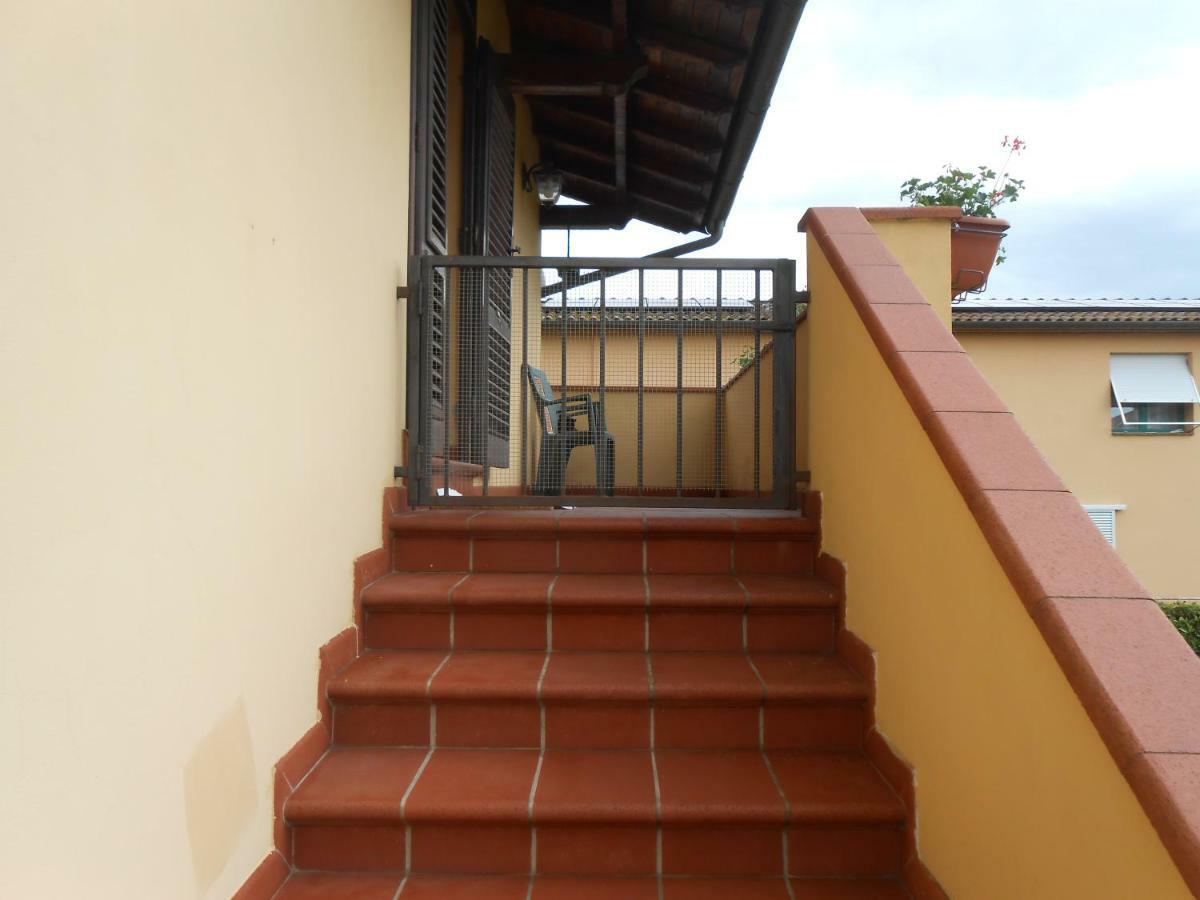 Casa Vacanze Orsi ลุคคา ภายนอก รูปภาพ