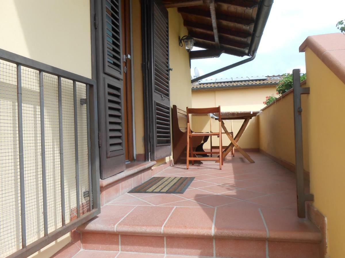 Casa Vacanze Orsi ลุคคา ภายนอก รูปภาพ